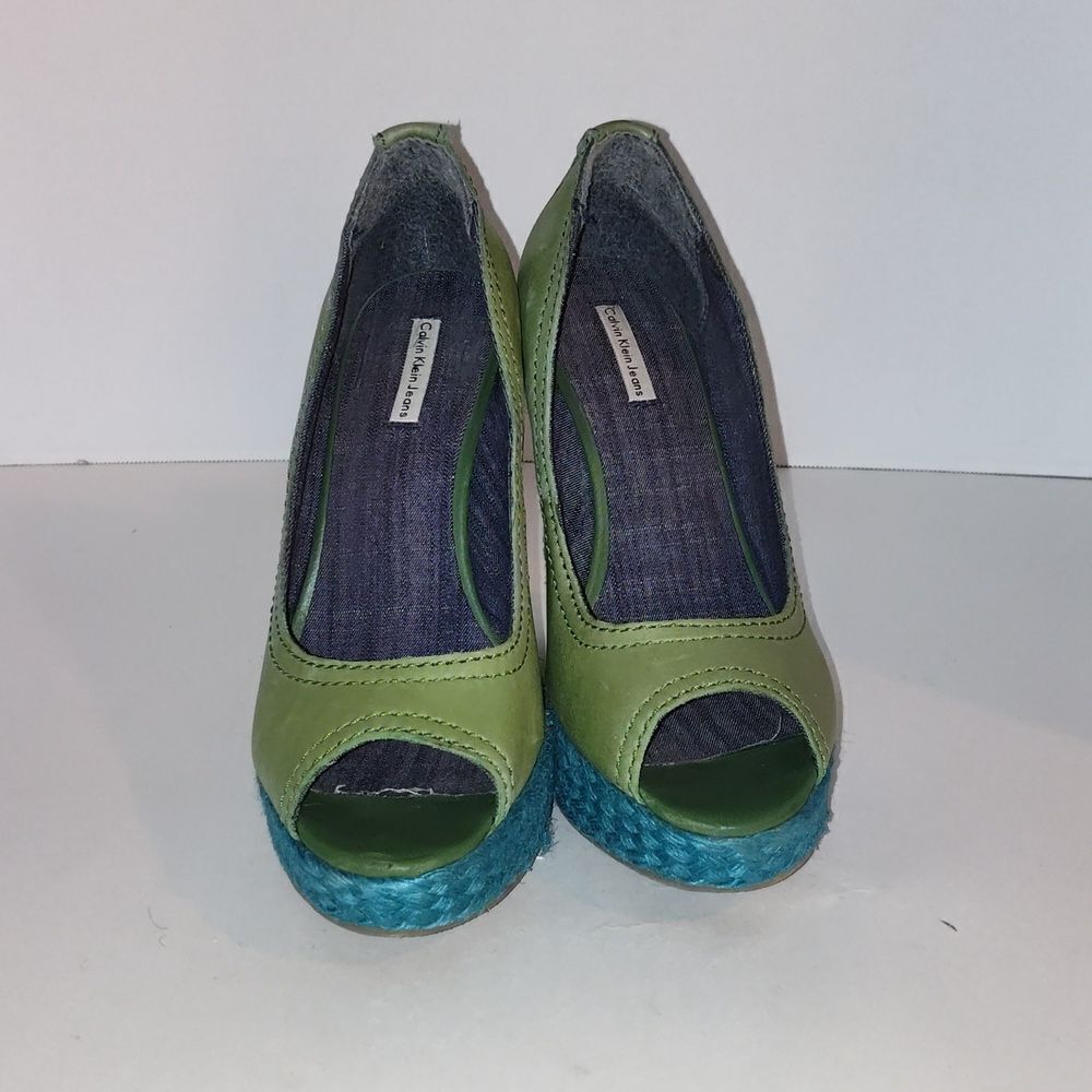 Calvin Klein Hallen Green Wedge Shoes Size 10 runs small 9.5
